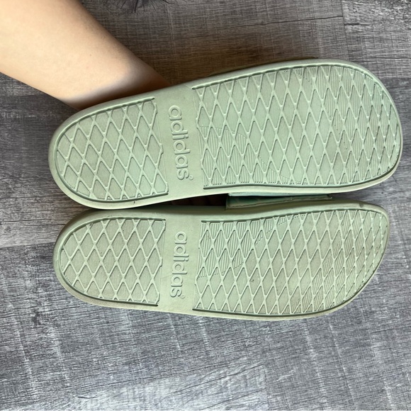 Adidas Adilette Comfort unisex-adult Slide Sandal Size 12 main image 4